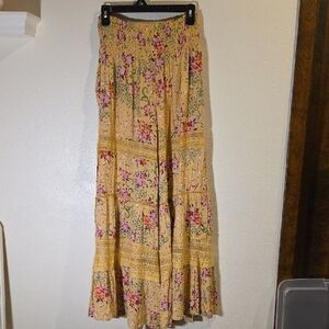 NWOT Angie Wide Leg Floral Pants With Open Lace Trim And Pockets